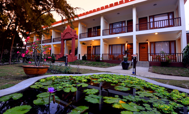 Superior bglo & 2-storey bldg