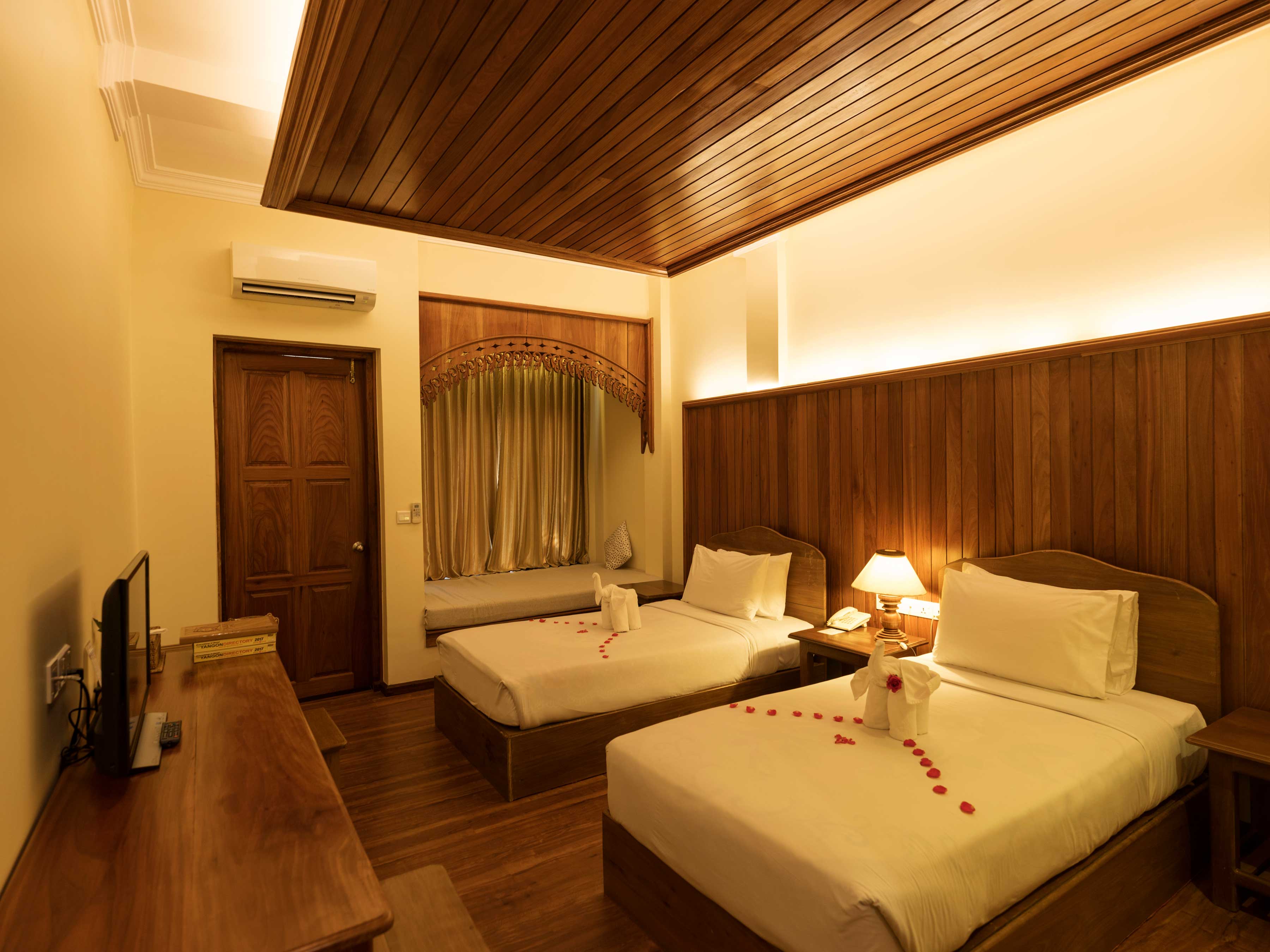 Thande Beach Front Deluxe