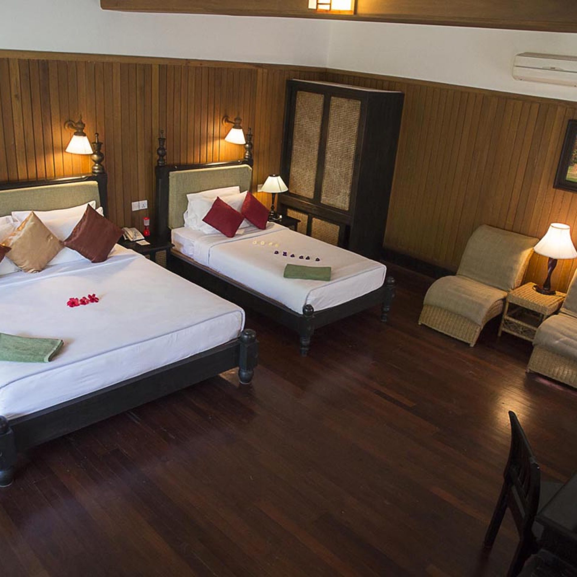 Thande Beach Front Deluxe