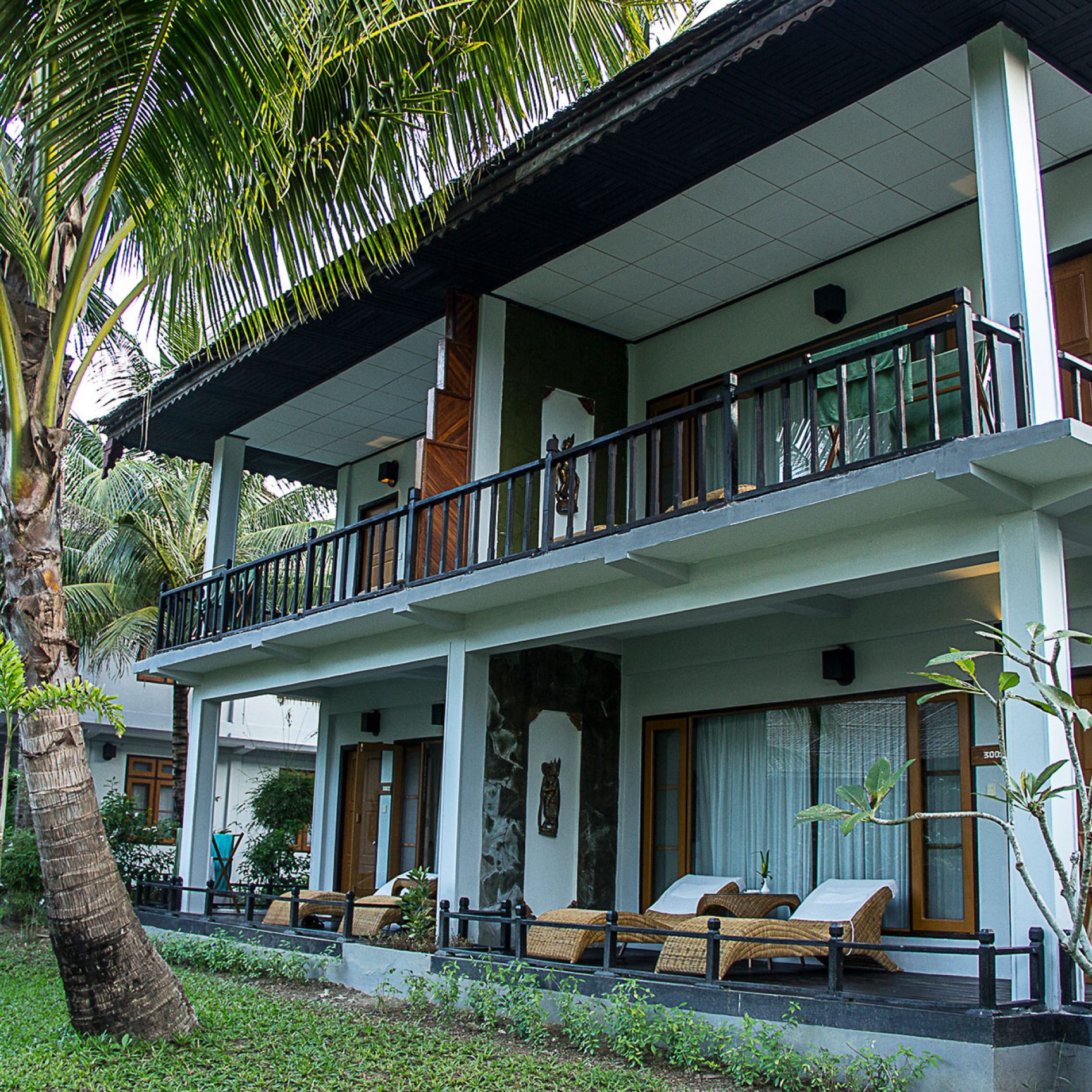 Thande Beach Front Deluxe